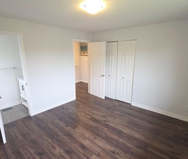 For Lease - 26 Murchison Crescent, Toronto, Ontario - Photo 6