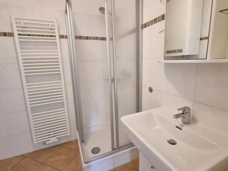 Zentrale 3-Zimmer-Dachgeschosswohnung nahe Augarten & TU Graz - Photo 4