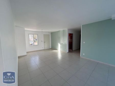 Location Maison 4 pièces 87m² PERIGNY 17180 - Photo 2