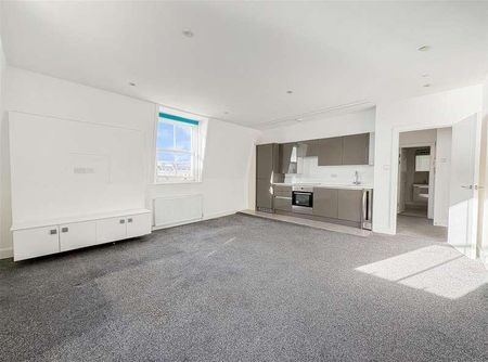 Warrior Square, St. Leonards, TN37 - Photo 3