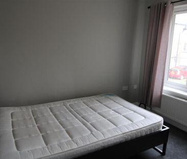 4 bedroom private hall to rent - Photo 5