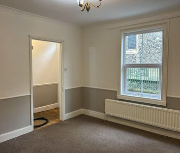 3 bedroom terraced house to rent - Photo 3