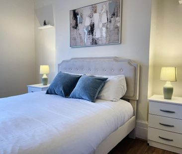 1 bedroom in a flat share to rent - Photo 3