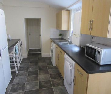 5 bedroom terraced house to rent - Photo 5