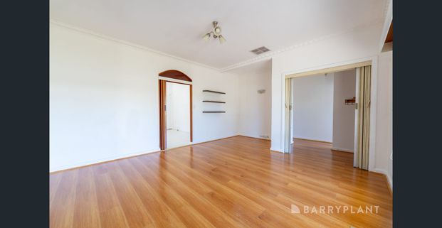 Centrally Located Family Home - Photo 1