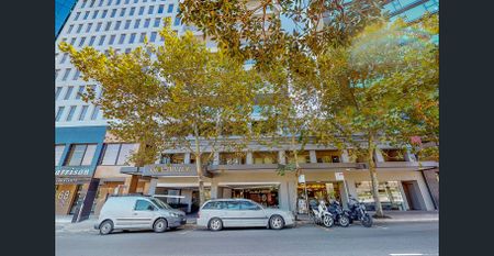 Stunning Harbour Views from this Four Bedroom Apartment - Photo 2