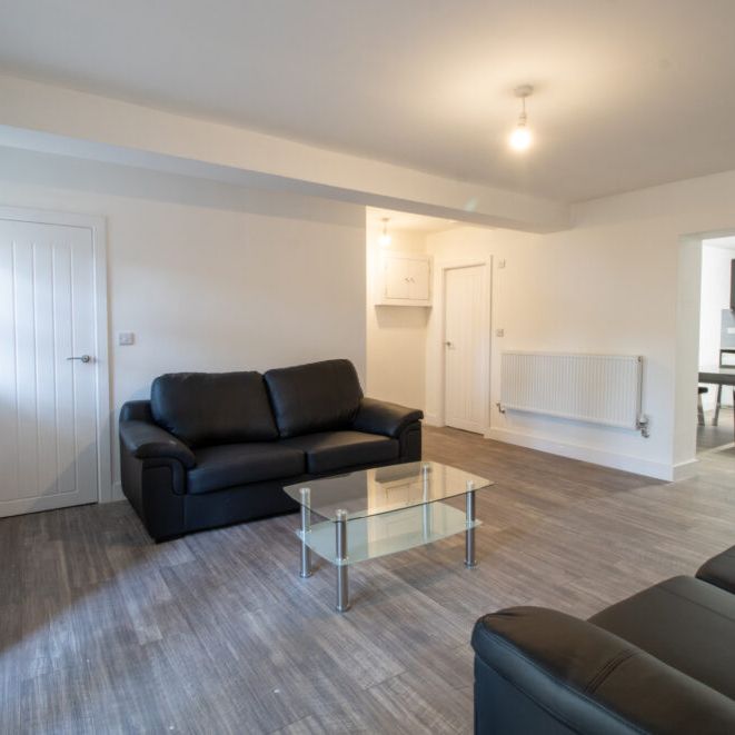 50 Ash Grove, Leeds, LS6 1AY - Photo 1