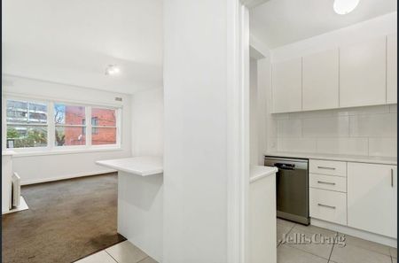 5/78 Queens Road, Melbourne - Photo 4