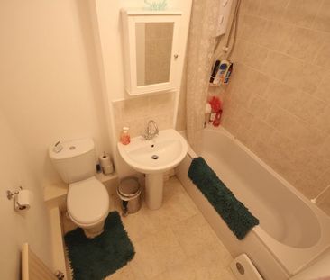 Grosvenor Park Gardens, Hyde Park - Photo 4