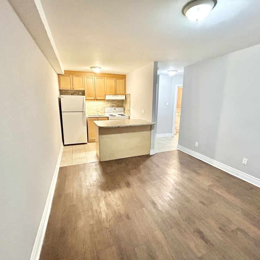 For Lease - 90 Twenty Fifth Street Unit# 32, Toronto, Ontario - Photo 1