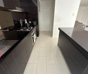 3 Bedroom Townhouse in The Glades Estate - Photo 4