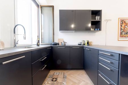 Via Francesco Daverio, Milan, Lombardy 20122 - Photo 5