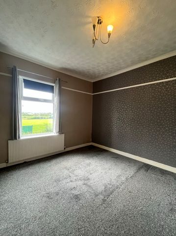 Dean Street - Photo 3