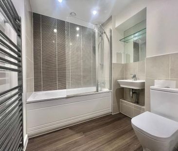 2 bedroom flat to rent - Photo 2
