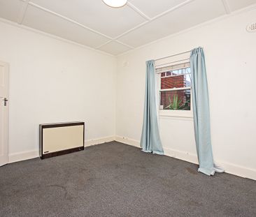 9 Kurrajong Avenue, St Kilda East VIC 3183 - House For Rent | Domain - Photo 1