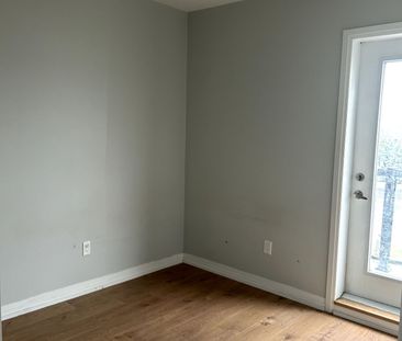 For Lease - 402 East Mall Drive Unit# 318A, Toronto, Ontario - Photo 2