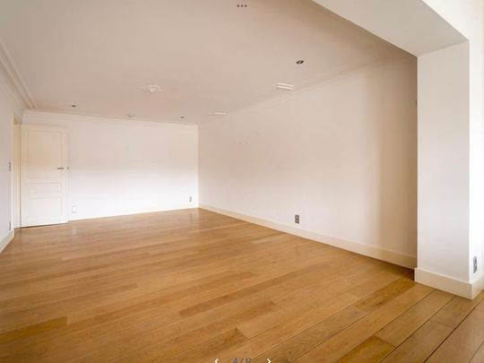 Appartement te huur - Photo 1