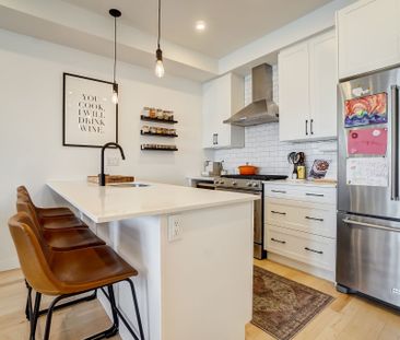 For Lease - 125 CARRUTHERS Avenue, West Centre Town, Ontario - Photo 1