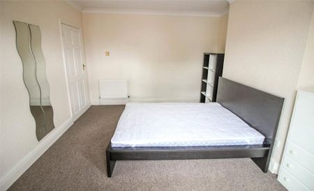 4 bedroom detached house to rent - Photo 5