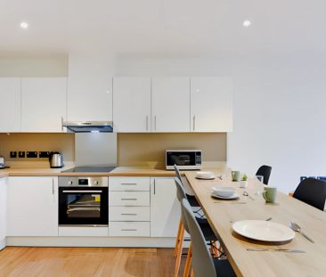 Ensuite bronze - city view (upper floors) - Photo 5