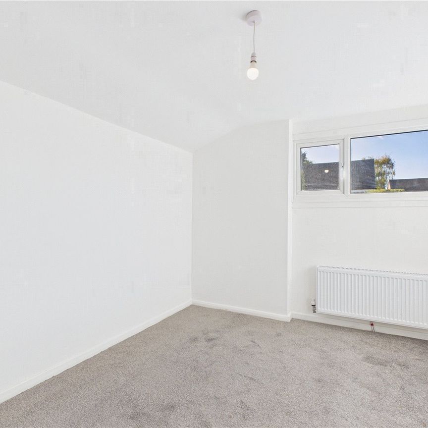 3 Bedroom Semi-detached - Photo 1