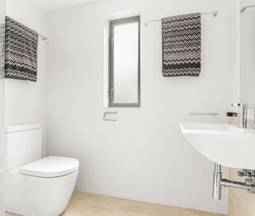 Superb Furnished Granny Flat in a Prime Location - Photo 1