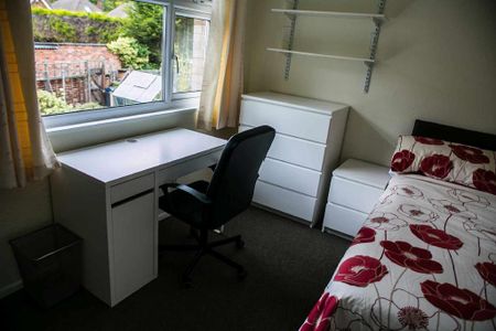 6 bedroom house to rent - Photo 4