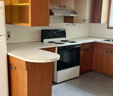 For Lease - 6725 Crawford Street, Niagara Falls, Ontario - Photo 4