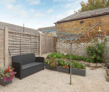 2 bedroom terraced house to rent - Photo 3