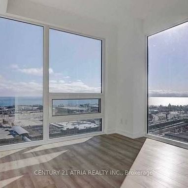 3 Bedroom, 2 Bathroom - Liberty Market Tower - Photo 1