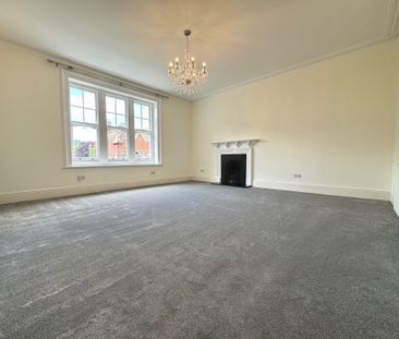 Silverdale Road, Eastbourne - Photo 2