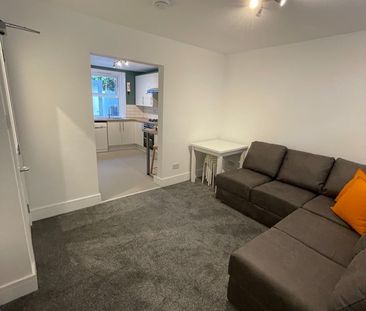 5 Bed Terraced House, Park Crescent Road, BN2 - Photo 2