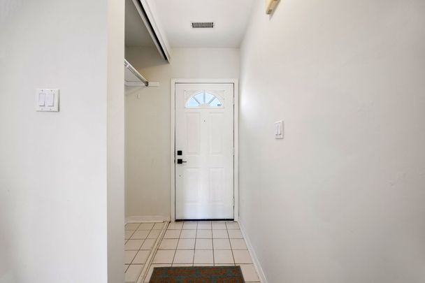 For Lease - 3895 Doug Leavens Boulevard Unit# 19, Mississauga, Ontario - Photo 1