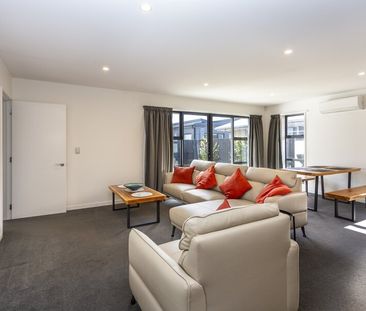 Spacious and private 3-bedroom family home! - Photo 3