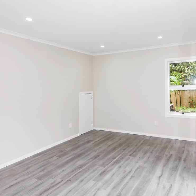 Modern four bedroom home - Photo 1