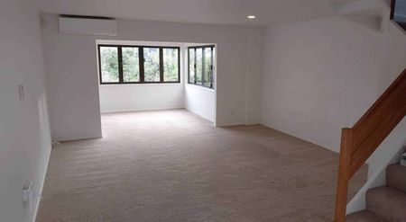 3 Bedroom House in Remuera - Photo 3