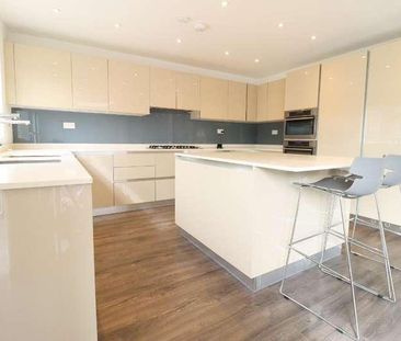 Edgwarebury Lane, Edgware, Middlesex, HA8 - Photo 1
