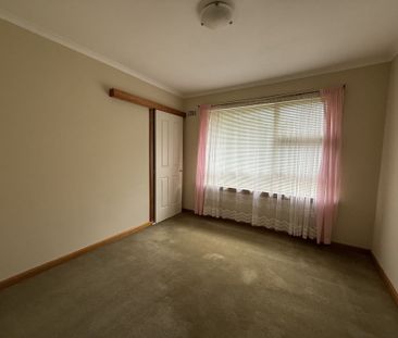 Feel at home, Living Here! - Photo 5