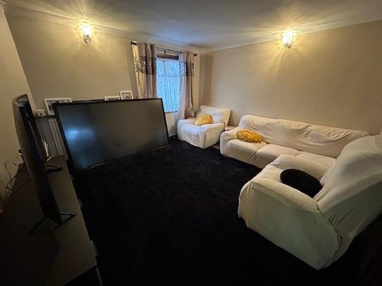 2 bedroom end of terrace house to rent - Photo 1