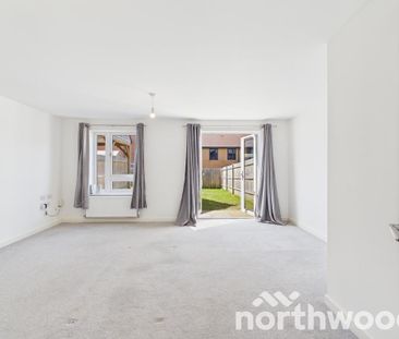 3 bedroom semi-detached house to rent - Photo 3