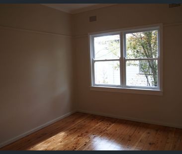 Three Bedroom Home with Stunning Views - Photo 4