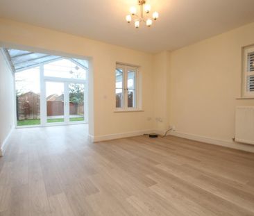 3 bedroom semi-detached house to rent - Photo 1