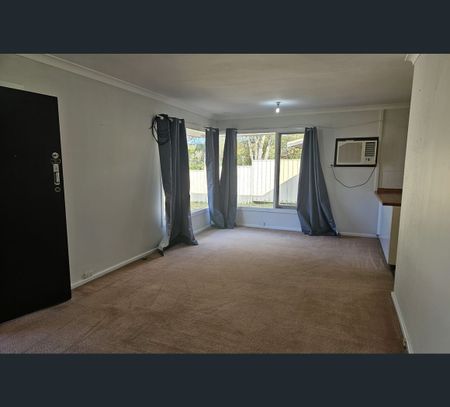14 Birrell Place, Gosnells, WA 6110 - Photo 4