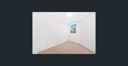 Modern 2 bedroom apartment close to amenities for lease - Photo 2