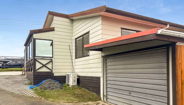 So much to offer! - Photo 1