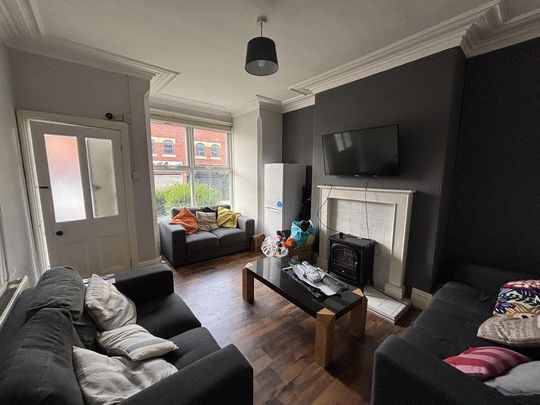 4 bedroom house to rent - Photo 1