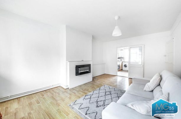 3 bedroom apartment to rent - Photo 1