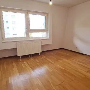 HARDTMUTHGASSE, DACHGESCHOSS, 70 m2 Neubau, Wohnküche, 2 Zimmer, Wannenbad, Parketten, WG-geeignet - Photo 1