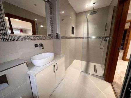 High Beeches, Gerrads Cross, SL9 - Photo 2