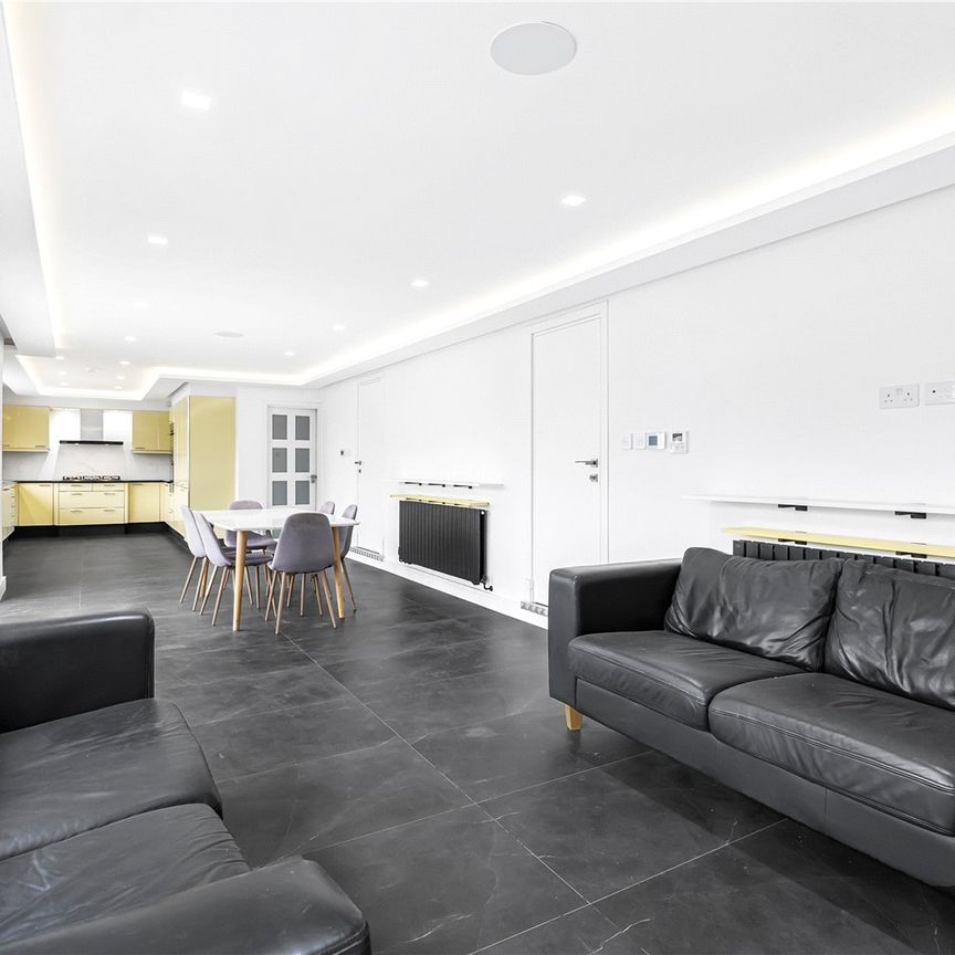 Forestdale, Southgate - Photo 1